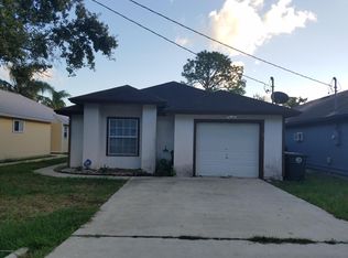 76 W 7th St, Atlantic Beach, FL 32233