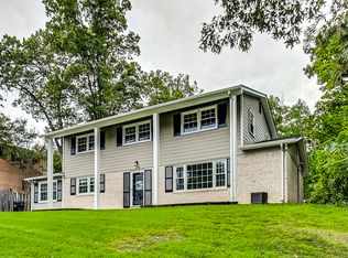 6706 Grey Fox Dr, Springfield, VA 22152