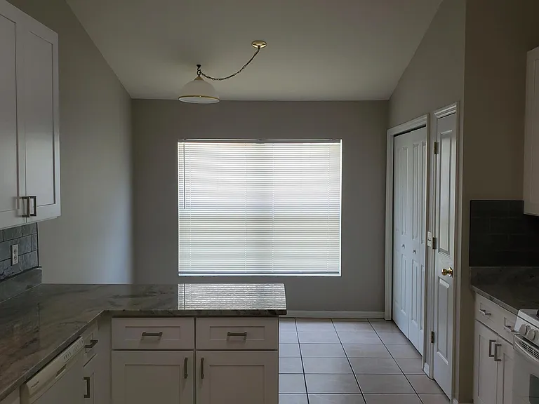 Kitchen and Breakfast area