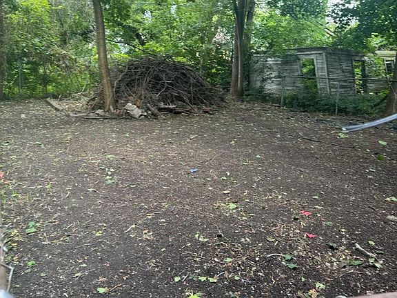 5th image of 5071 Saint Clair St