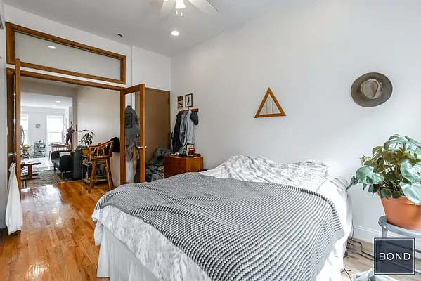 Rented by Bond New York | media 15