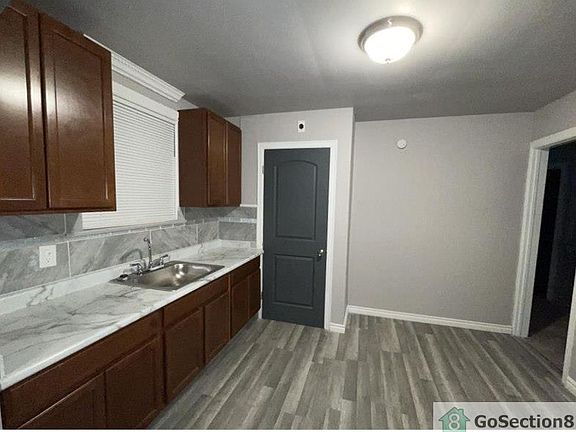 5th image of 18307 Lesure St