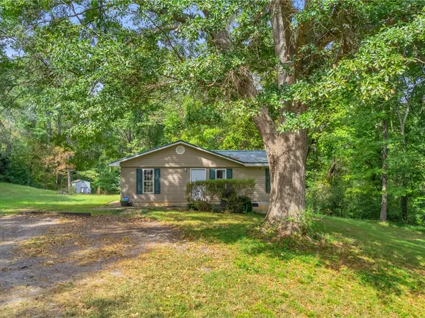 1389 Earls Bridge Rd, Easley, SC 29640