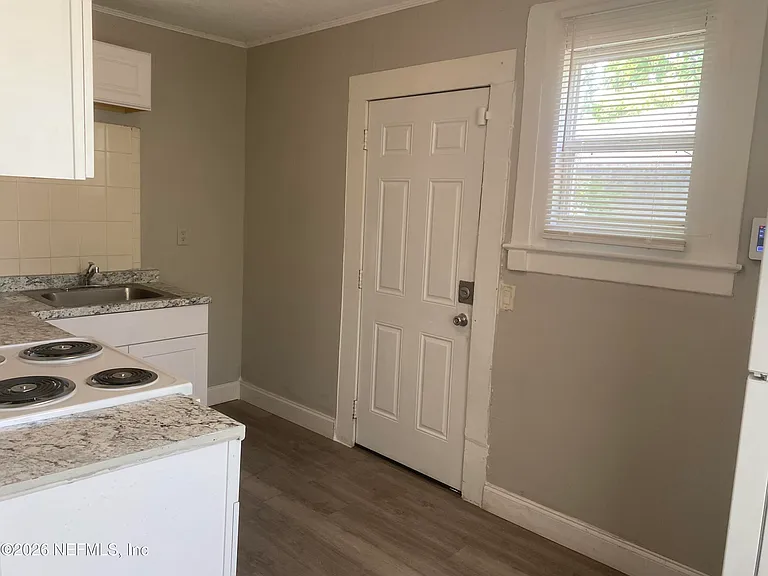 2854 Wickwire St — Photo 3
