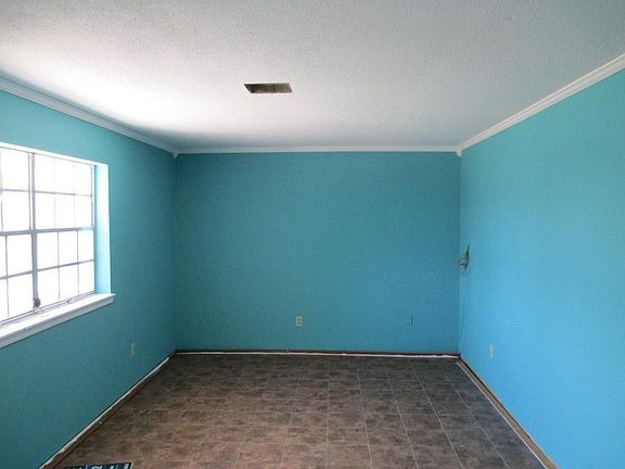 5th image of 1801 N Purdue Pl