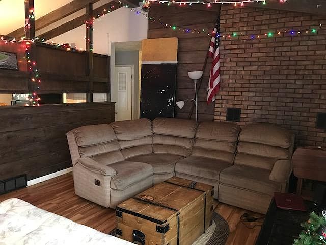 2nd image of 1322 Sutherland Ave