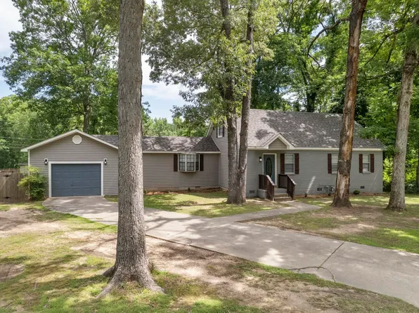 301 Bunker Hill Ave, White Hall, AR 71602