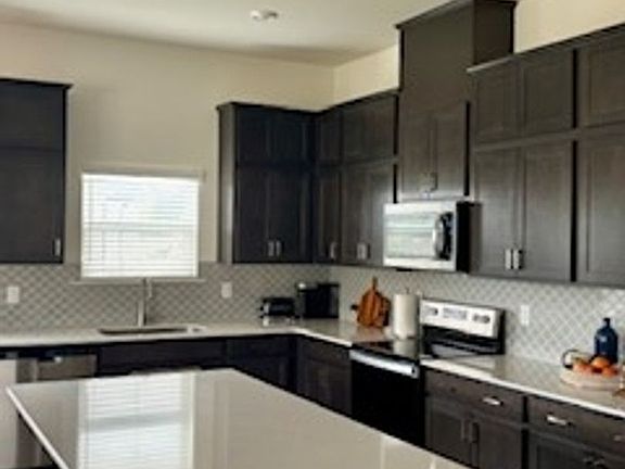 4th image of 1612 Willow Landing Way