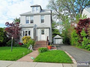 231 Ottawa Ave, Hasbrouck Heights, NJ 07604