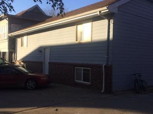 718 Market St APT D, Emporia, KS 66801