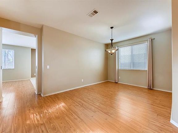 3rd image of 29281 El Presidio Ln