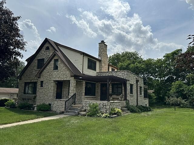 1st image of 2145 Hillcrest DRIVE