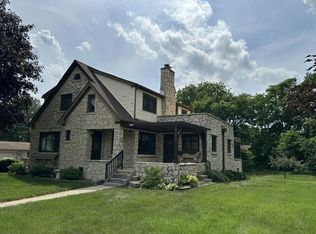 2145 Hillcrest DRIVE, East Troy, WI 53120