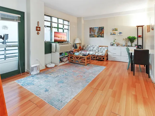 1720 E 14th St APT 4B, Brooklyn, NY 11229