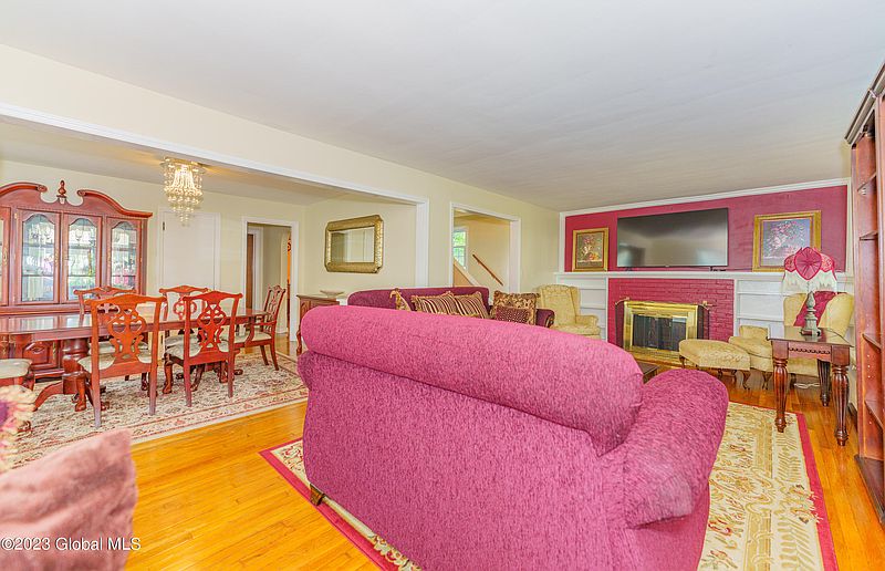 4th image of 27 Marwood Street