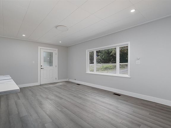 4th image of 3500 Hammond Bay Rd