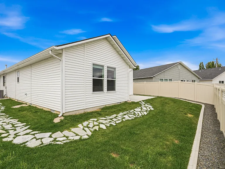 406 Hildago Way — Photo 47