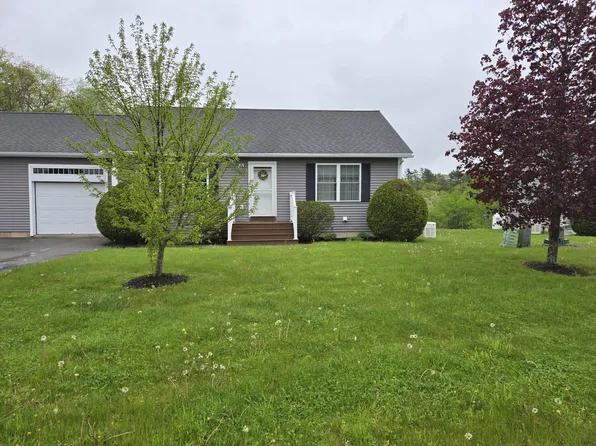 101 Streamside Lane #21, Bangor, ME 04401