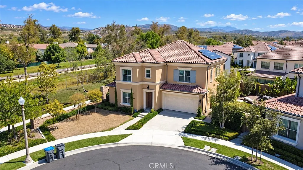 4 bed, 3.5 bath, 3024 sqft, $8,200 — Photo 3