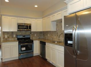 131 Arlington Dr, Fords, NJ 08863