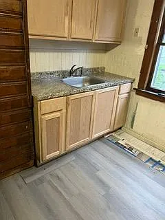 198 Shirley Ave — Photo 7