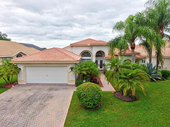 2nd image of 13149 Alhambra Lake Cir