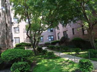 2115 19th St APT 2E, Astoria, NY 11105