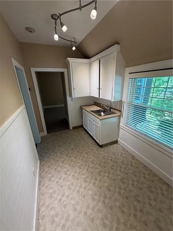1 bed, 1.0 bath, 450 sqft, $1,450 — Photo 3