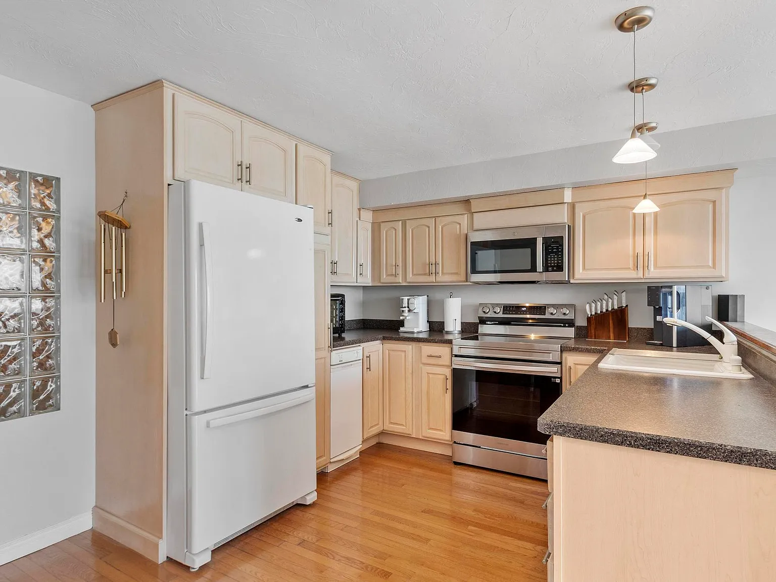 1 bed, 757 sqft, $2,800 — Photo 3