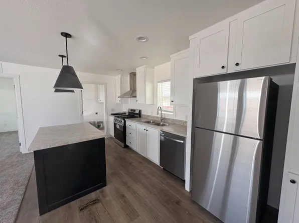 1700 S State St #20, Hemet, CA 92543