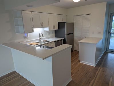 138 W Mariners Cay Dr, Folly Beach, SC, 29439