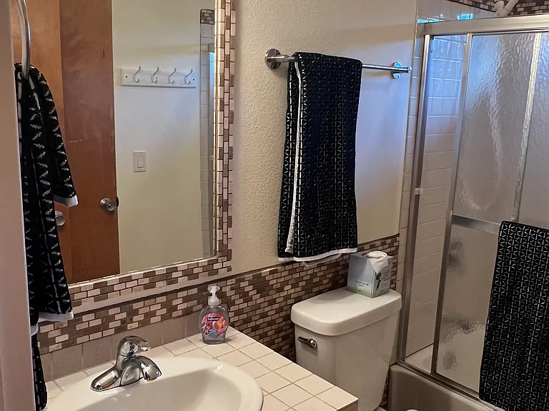 2nd bathroom