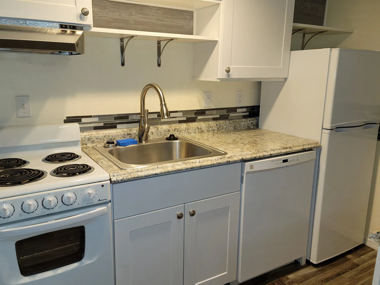 N Louisiana Pl, Kennewick — Photo 4
