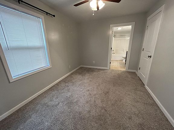 5th image of 121 Walker St
