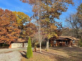 802 Forest Hollow Ct, Villa Ridge, MO 63089