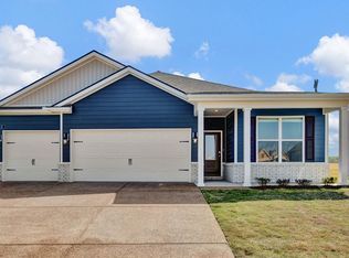 1010 Mewborn Farm Dr, Oakland, TN 38060