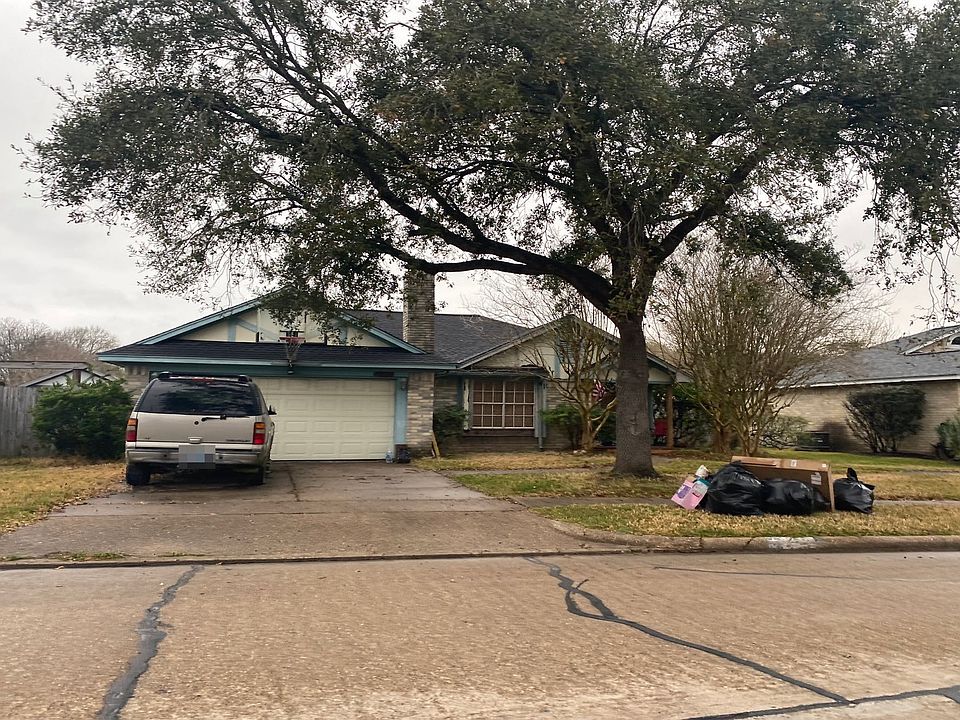 1st image of 3906 Brookwood Dr