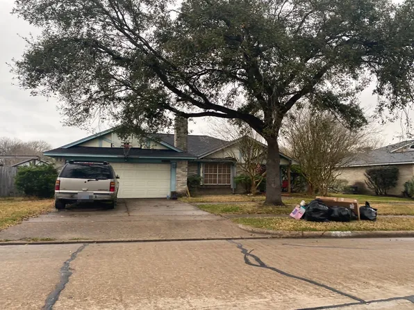 3906 Brookwood Dr, La Porte, TX 77571