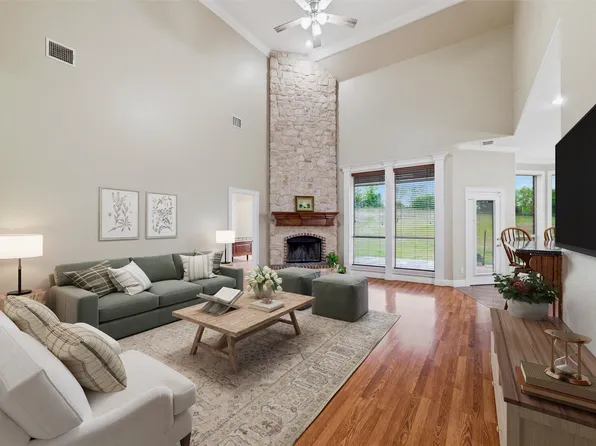 100 Scenic View Dr, Aledo, TX 76008