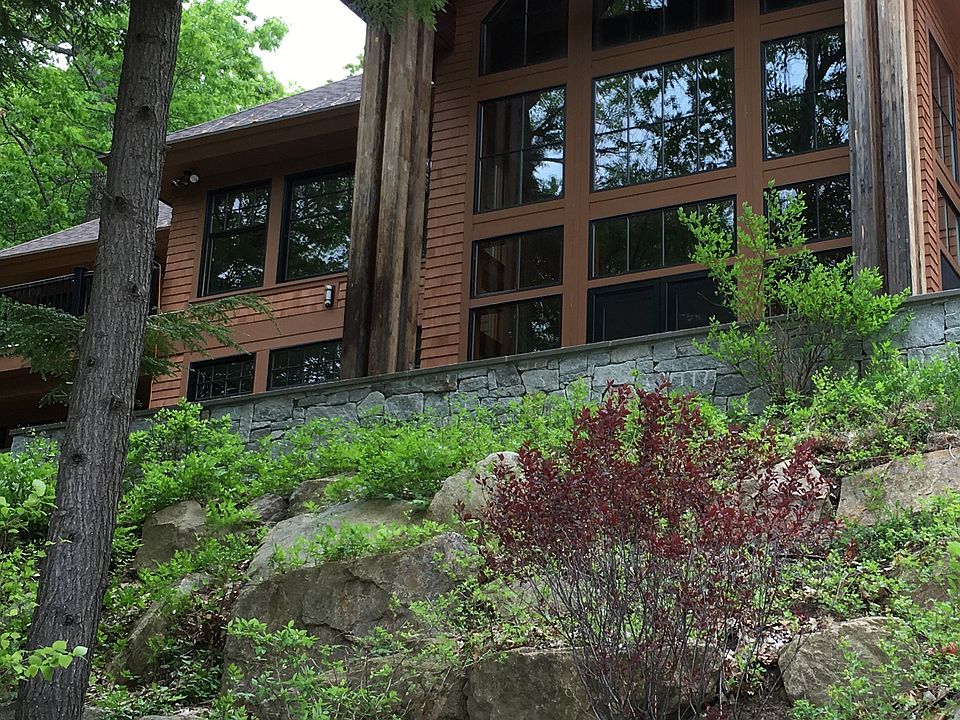 2nd image of 261 N Shore Rd