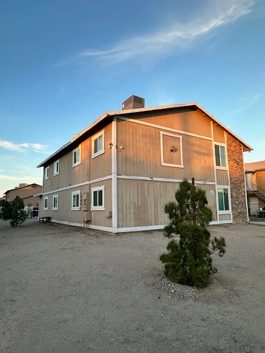 Building Photo - 4920 Stanley Ave