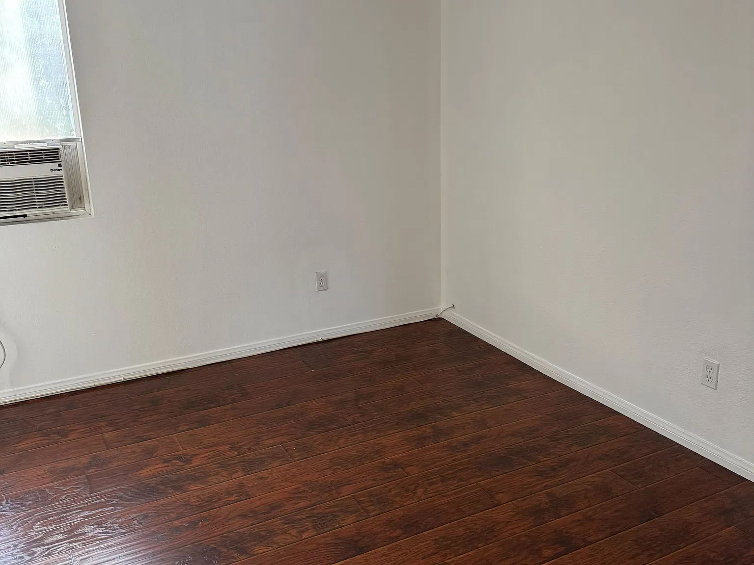 3 bed, 1100 sqft, $2,900 — Photo 4