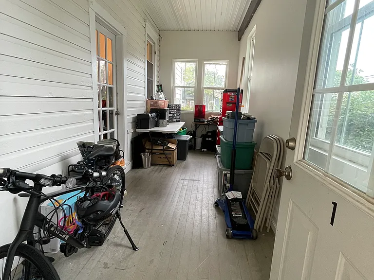 426 Burnside St — Photo 6