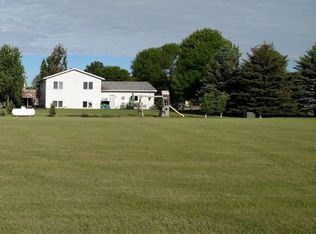 110 7th Ave E, Halstad, MN 56548