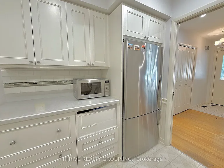 1449 Glenora Dr #UPPER — Photo 11