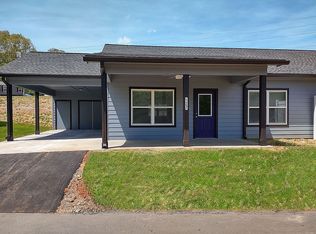 122 Diamond Ave, Franklin, NC 28734