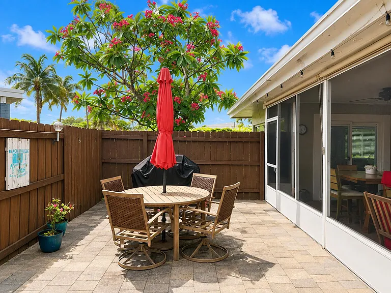 1156 SW 4th Ave — Photo 12
