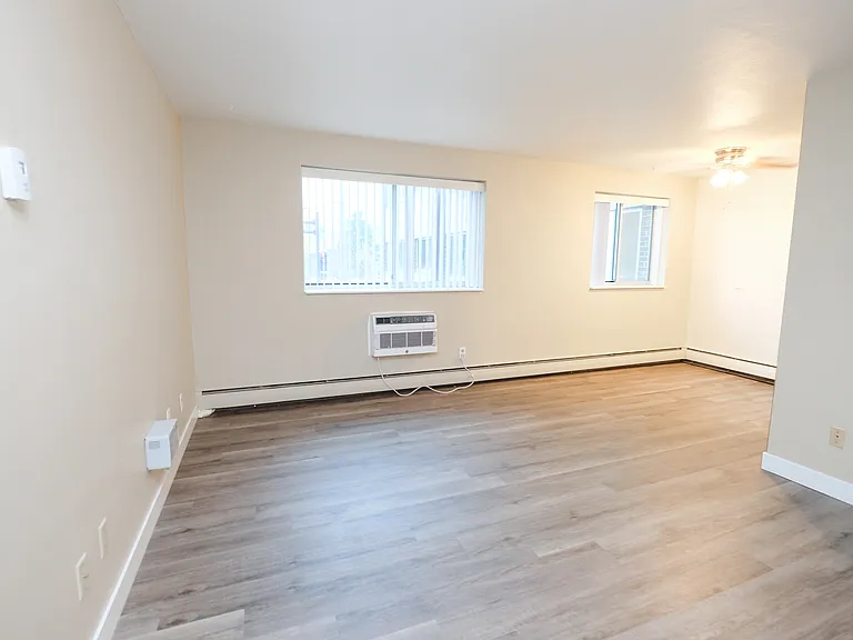 RIVERSIDE FLATS — Photo 37