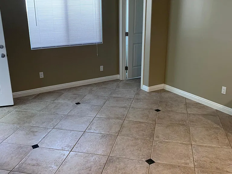 1302 Moreno Way #B — Photo 7