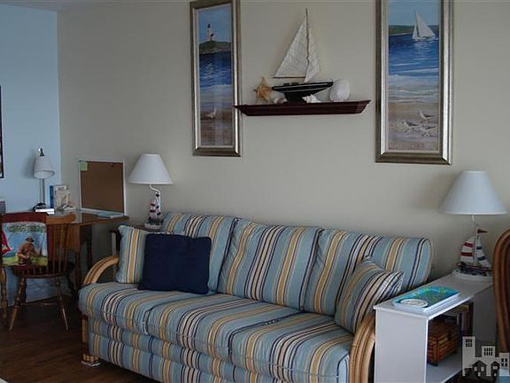 2nd image of 1437 S Fort Fisher Boulevard #D-2